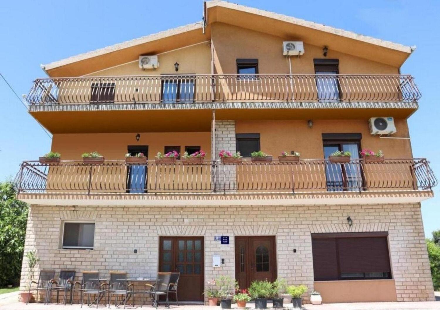 Rooms Marija - Rooms With Pool Trilj Luaran gambar
